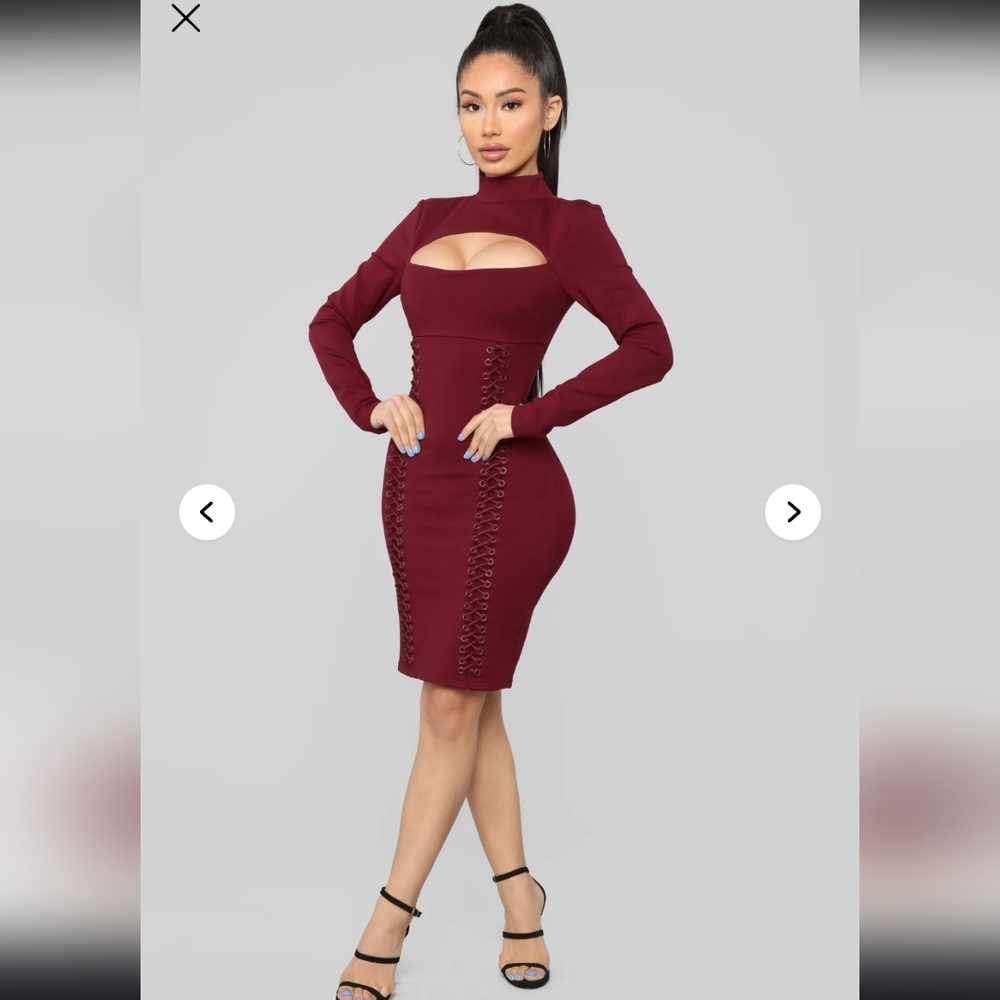 NWT Fashion Nova Lace Through My Life Mini Dress. Red. Size L.
